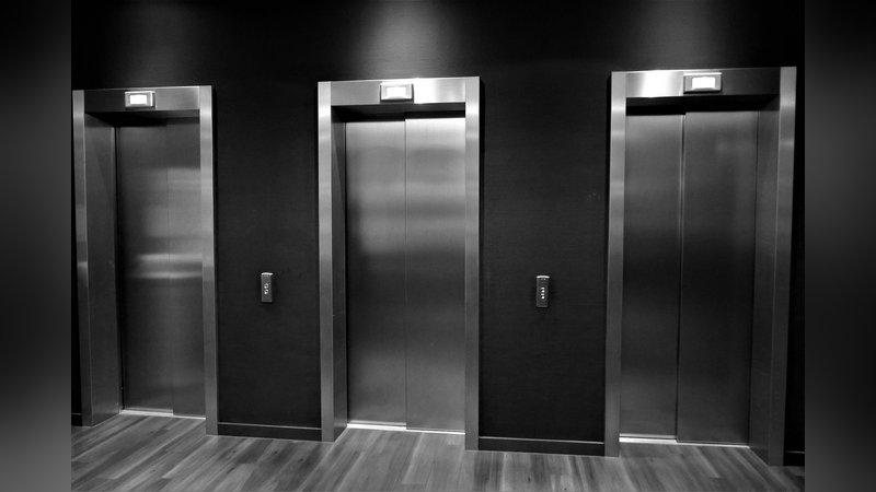 elevator-2540026-1280.jpg
