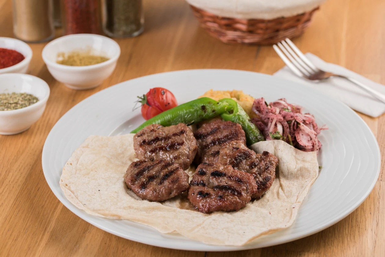 izgara-kofte-1260x839.webp