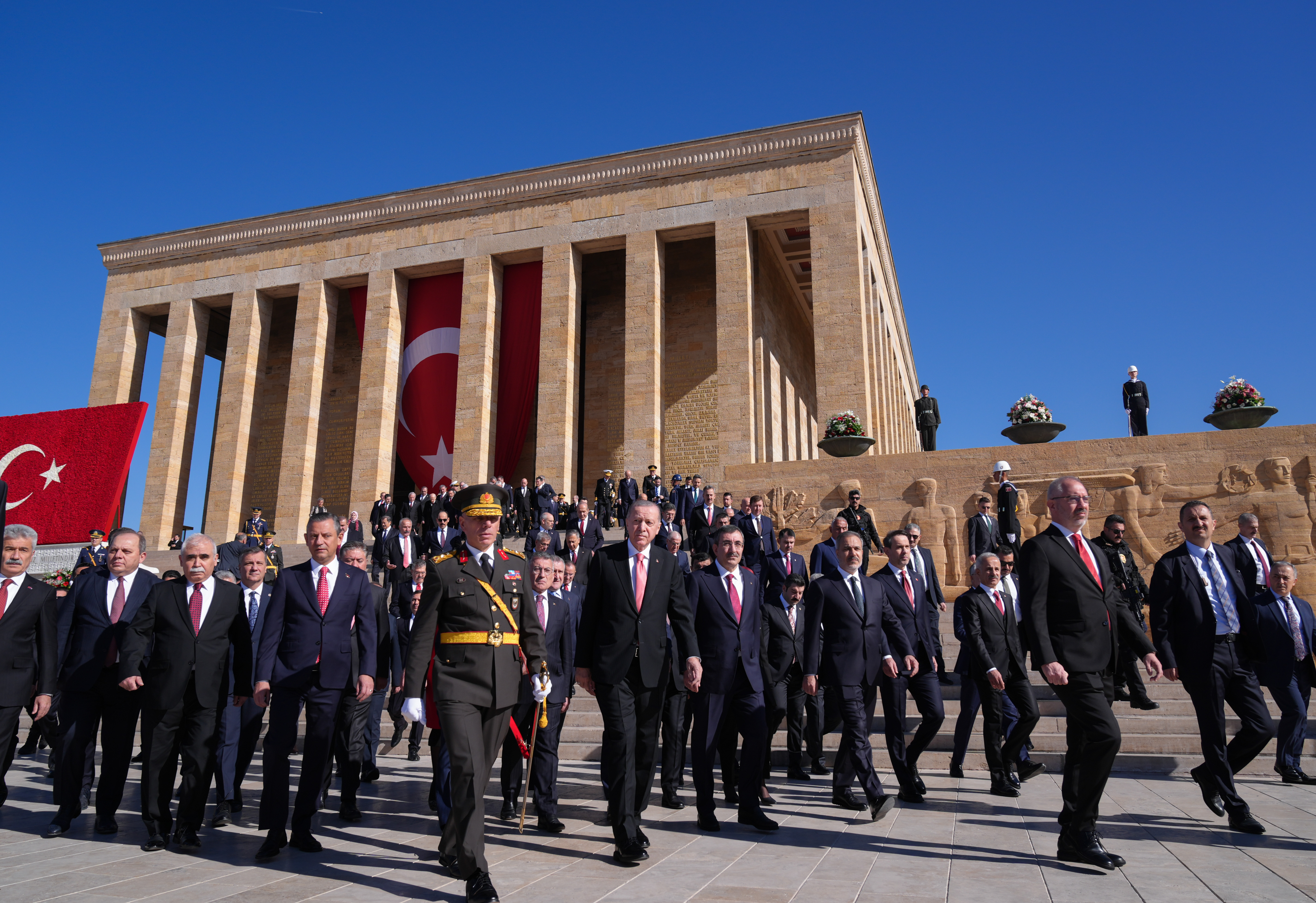 aa-20241029-36043701-36043693-turkish-president-recep-tayyip-erdogan-visits-anitkabir.jpg