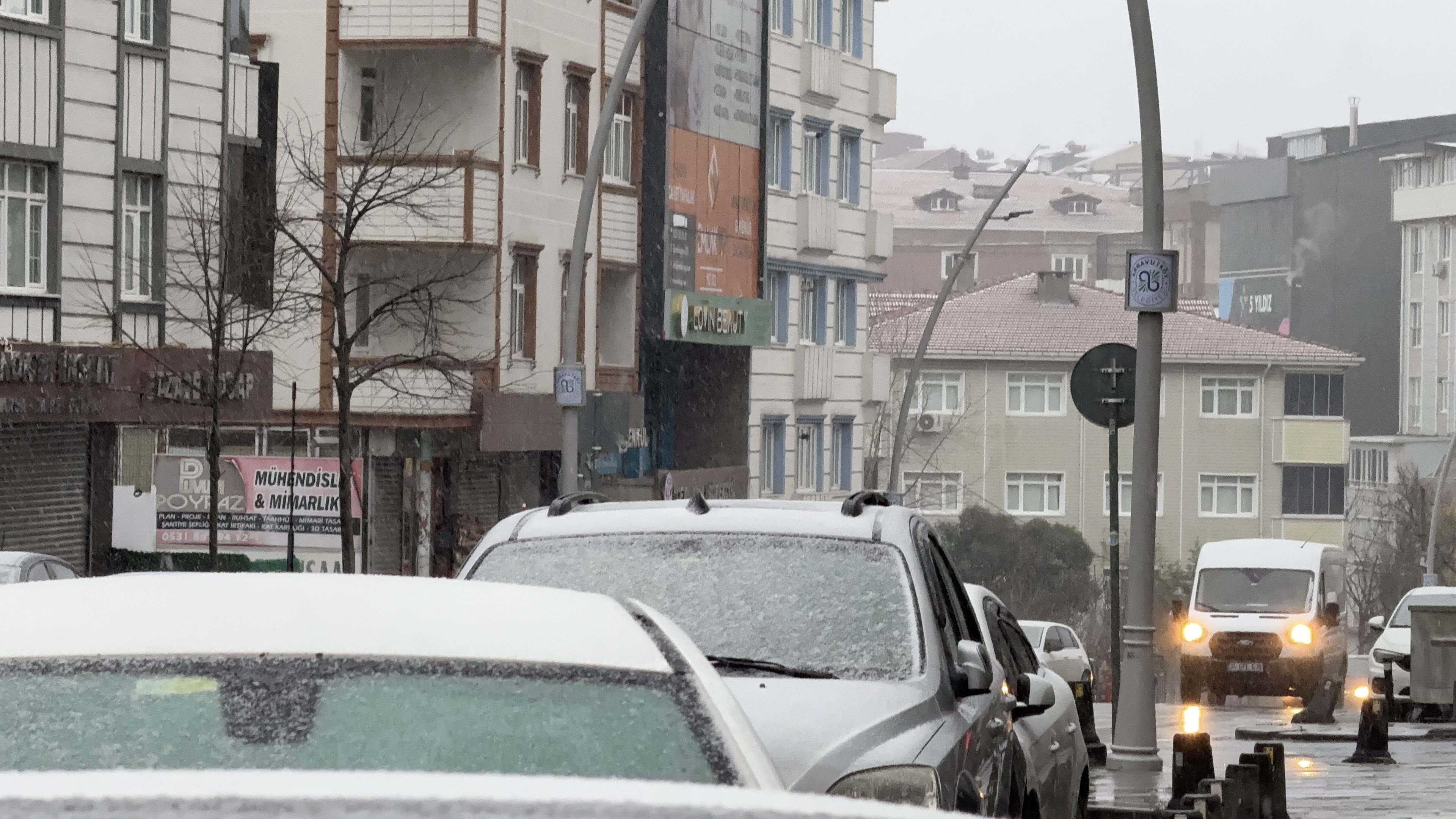 aw394832-02.jpg