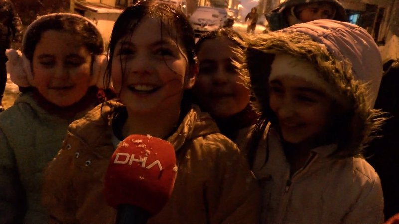 istanbul-sancaktepede-cocuklarin-kar-573130-169768.jpg