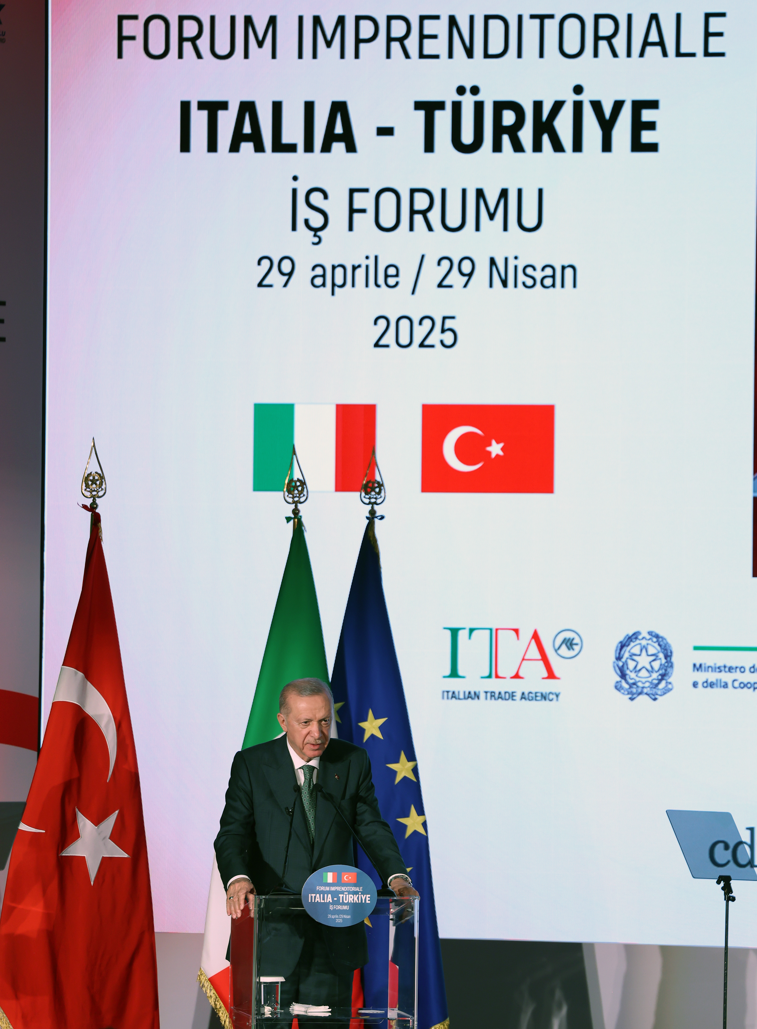 aa-20250429-37793065-37793051-cumhurbaskani-erdogan-turkiyeitalya-is-forumuna-katildi.jpg