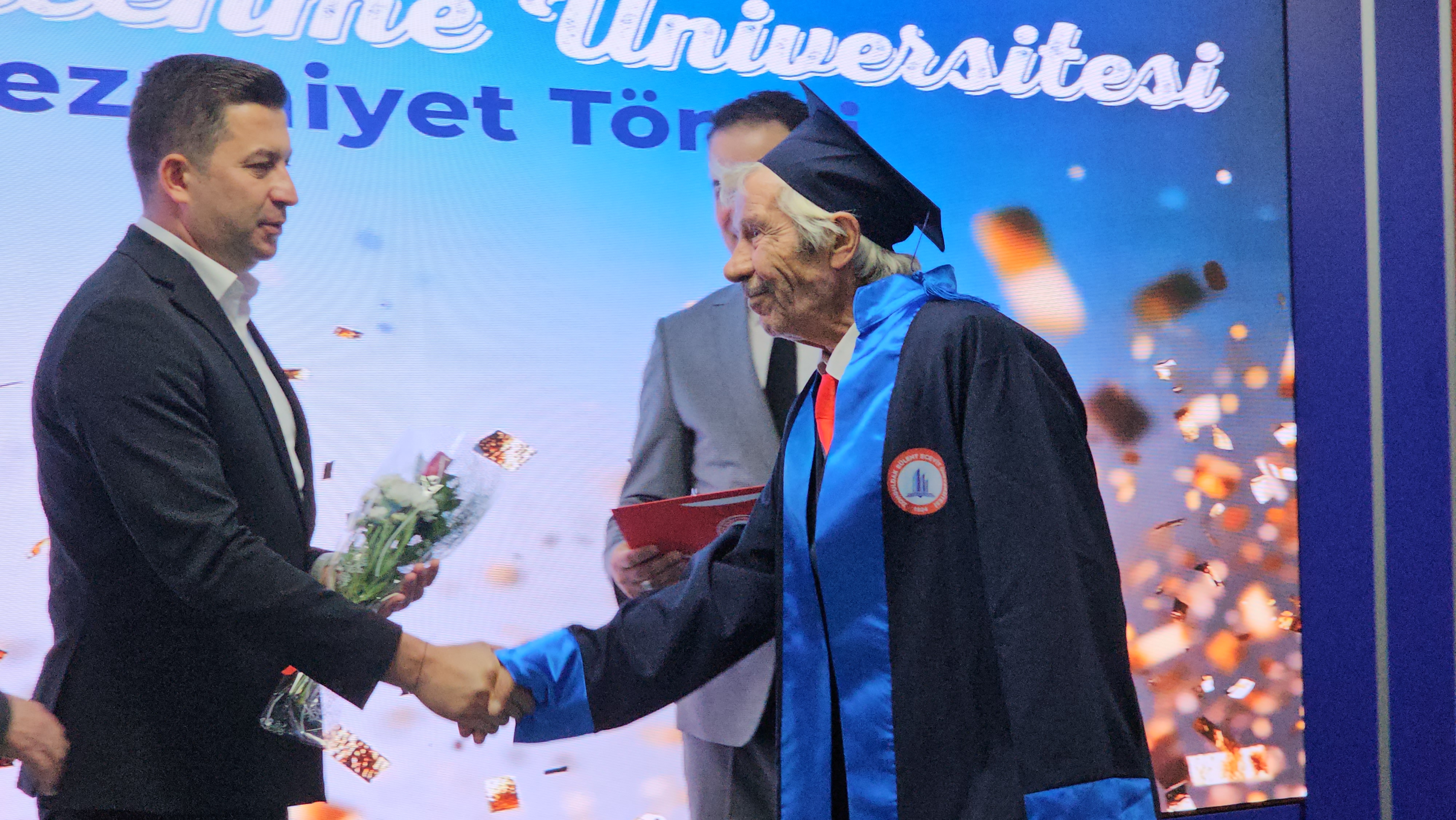 tazelenme-universitesinin-60-yas-ustu-me-808600-239446.jpg