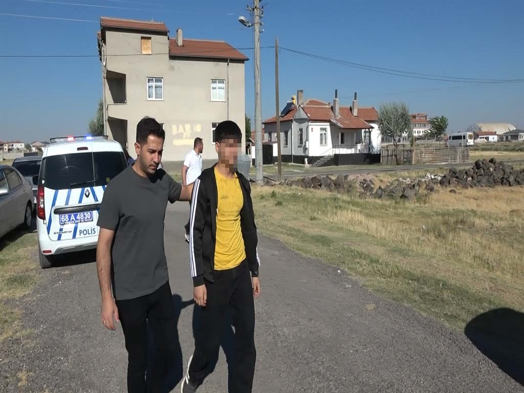 evdeki-tartisma-sonrasi-yarali-bulunan-m-833740-247038.jpg