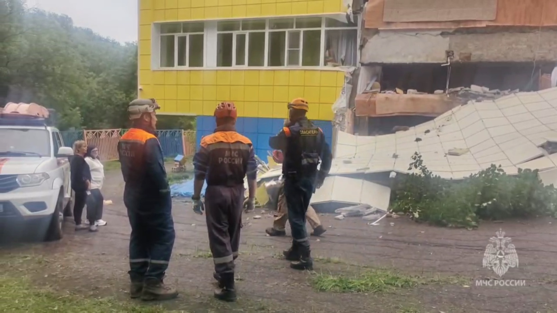 aa-20250730-38702063-38702060-rusyanin-dogusunda-kamcatka-yarimadasinda-88-buyuklugunde-deprem-meydana-geldi.jpg