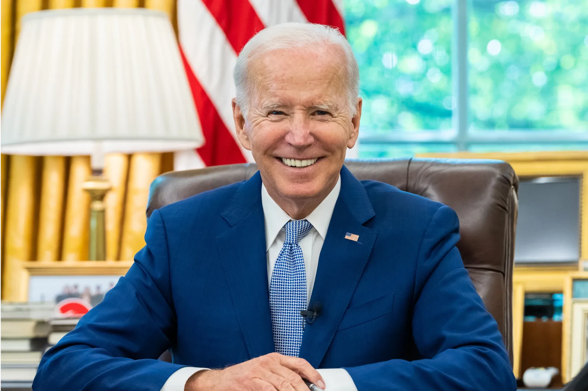 joe-biden-portrait-bqzqosgl-z1pn1nf.webp